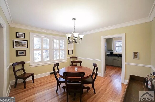 Building Photo - 482 Highland Ave