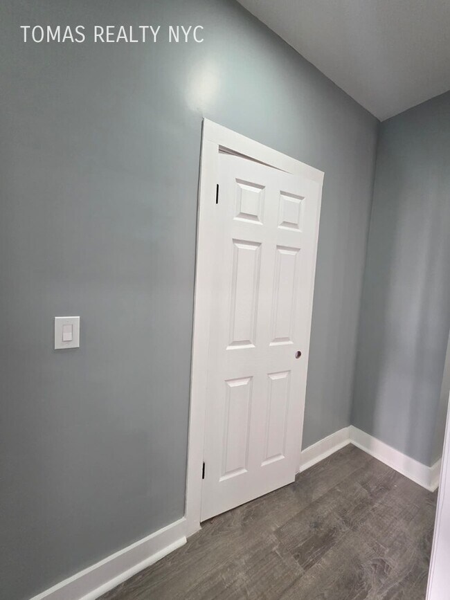 Building Photo - 243 Woodworth Ave