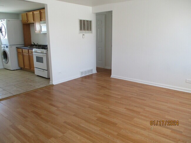 Building Photo - 8721 S Keeler Ave
