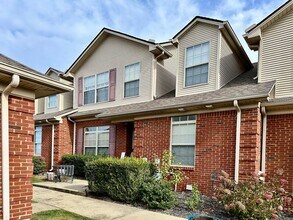 Building Photo - COMING SOON! Beautiful Townhome in Georgetown, by Canewood Golf Course! Garage