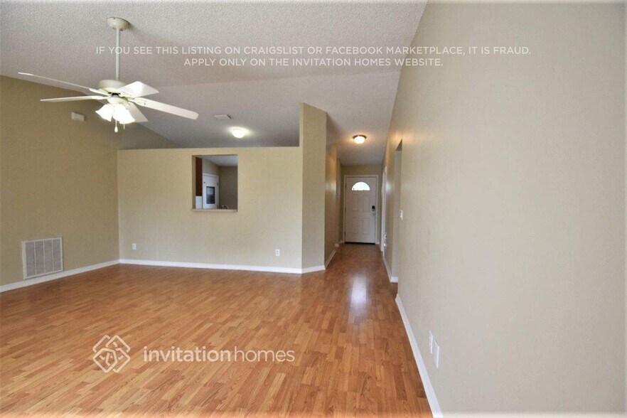 Building Photo - 1460 Casa Rd