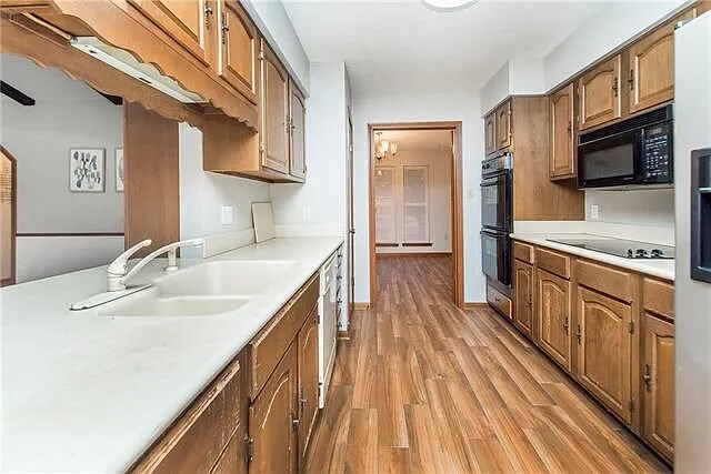 Building Photo - 217 Lovers Ln