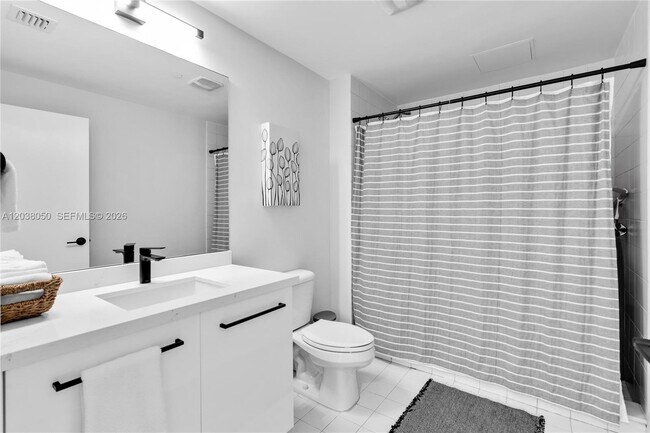 Building Photo - 888 Biscayne Blvd