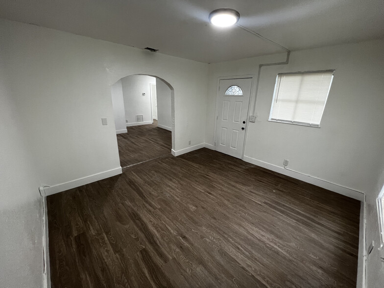 bonus room - 101 NW 13th Ave