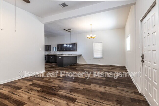 Building Photo - 105 Dewitt St