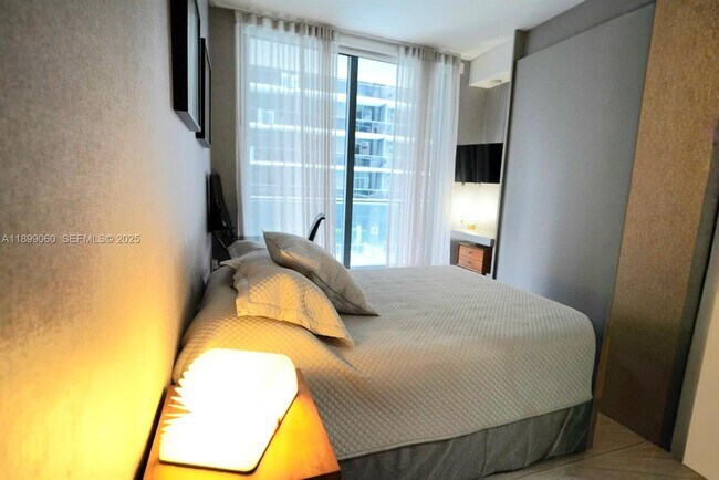 Building Photo - 55 SW 9th St