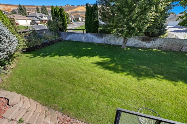 Building Photo - 355 Cindy Rd