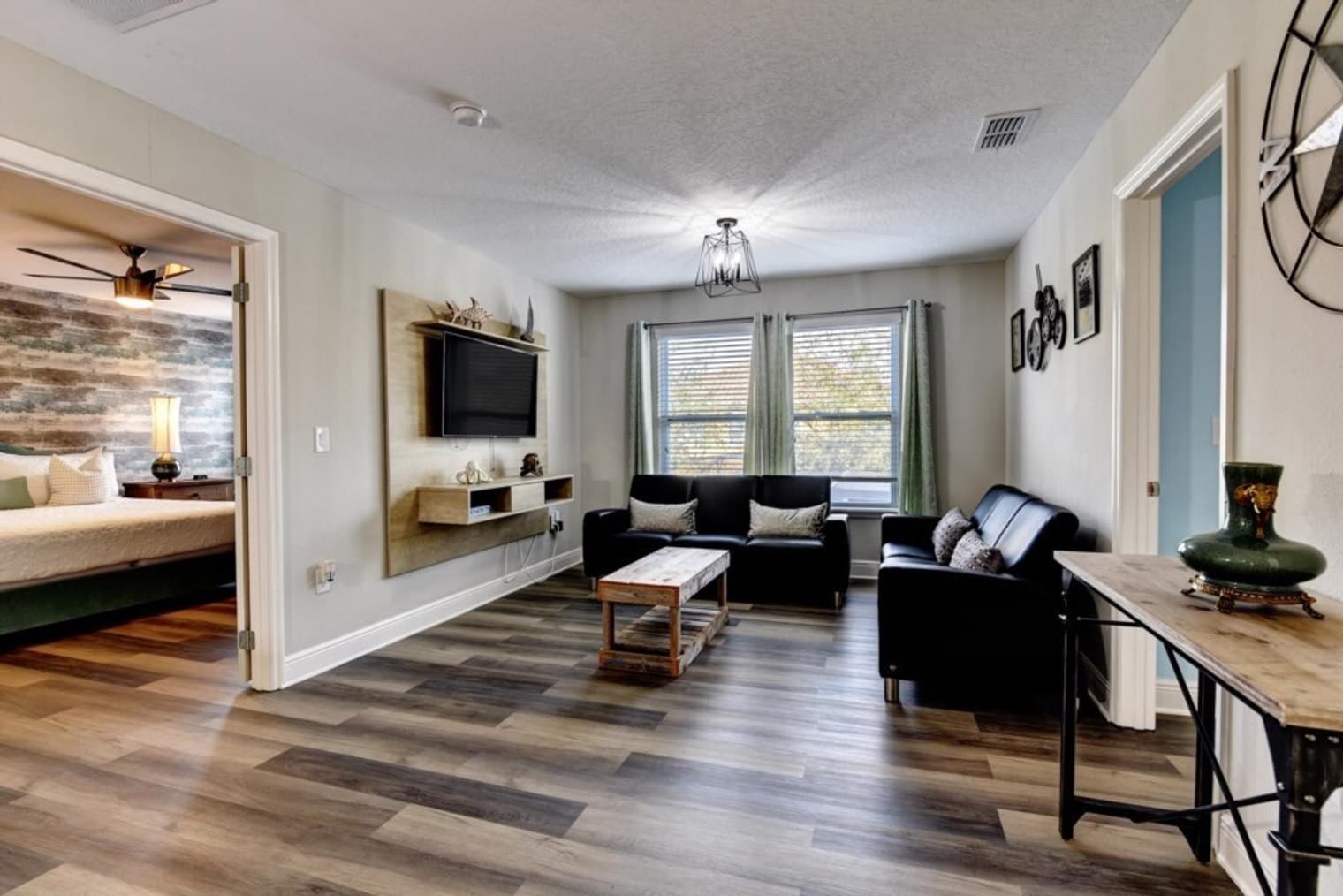 Building Photo - 5250 Wildwood Wy