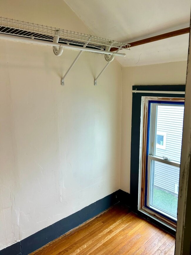 Building Photo - 3 Bedoom SIngle Family - 14620 Zip - South Ave & Elmwood Area