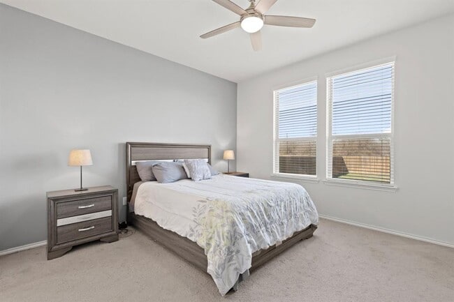 Building Photo - 240 Bedford Falls Ln