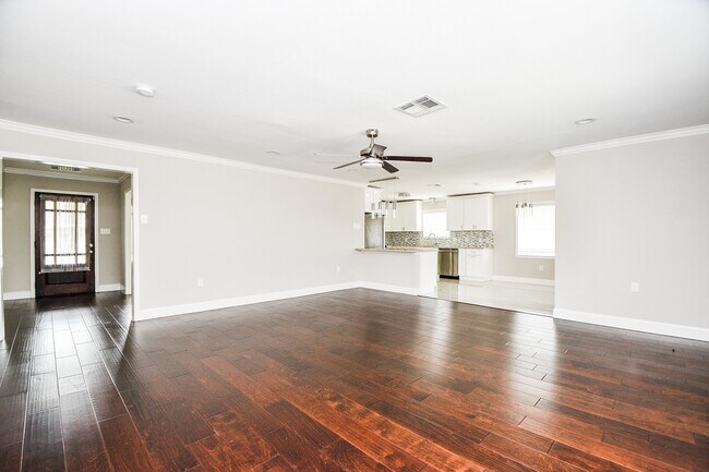 Building Photo - 4310 Woodvalley Dr