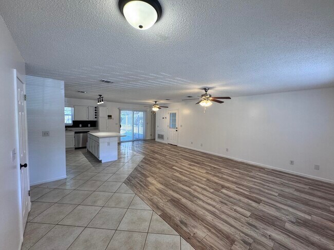 Building Photo - 6868 E Bay Blvd