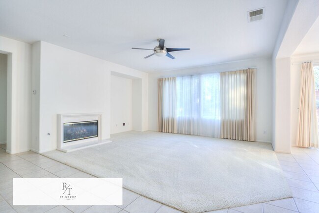 Building Photo - 3879 Bella Villagio Ave