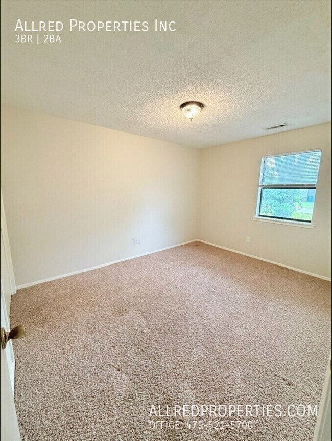 Building Photo - 2607 Purdue Cir