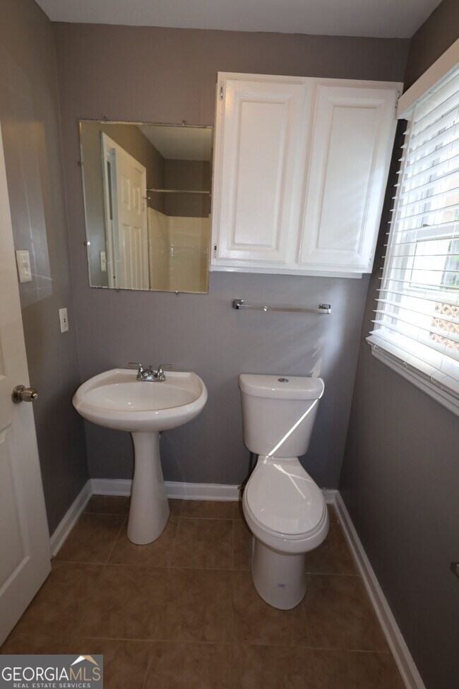 Building Photo - 771 McLendon Dr