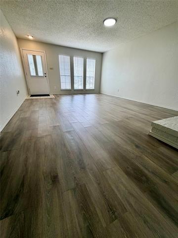 Building Photo - 823 Blue Oak Dr