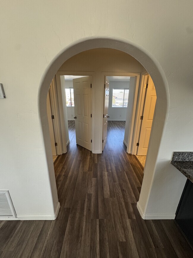 Building Photo - 8440 E Greg Ct