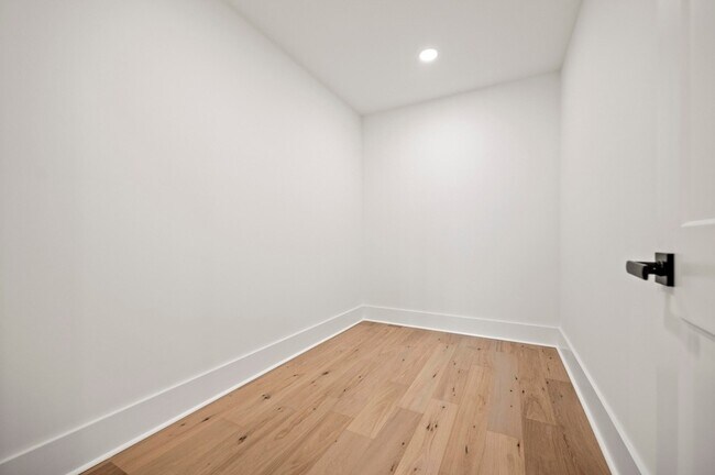 Building Photo - 4161 Cocos Wy