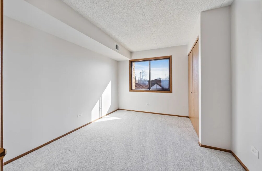 Building Photo - 17525 71st Ct