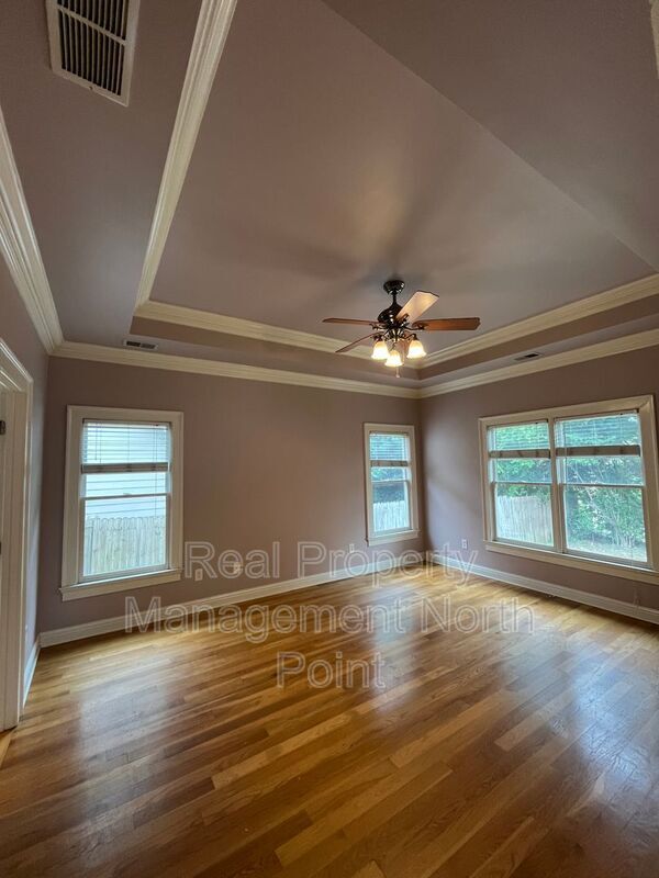 Building Photo - 1357 Eubanks Ave