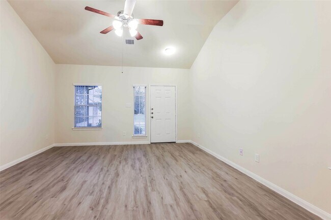Building Photo - 12258 Gemma Ln