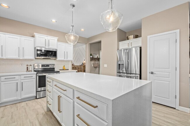 Building Photo - 11810 W Villa Chula Ln