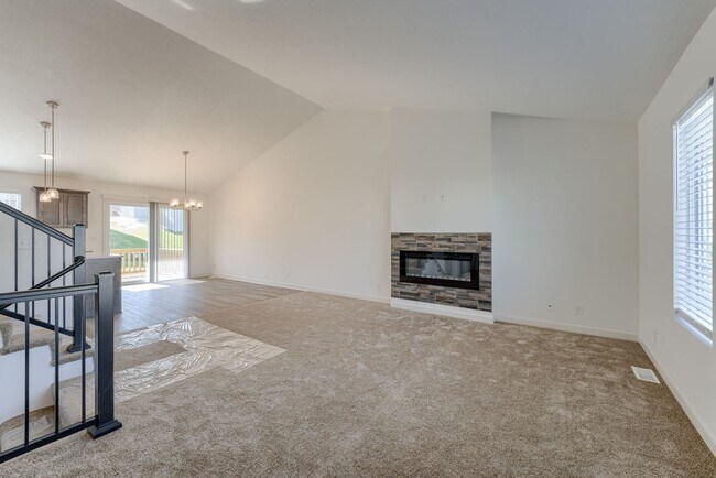 Building Photo - New Construction 3 Bedroom!!