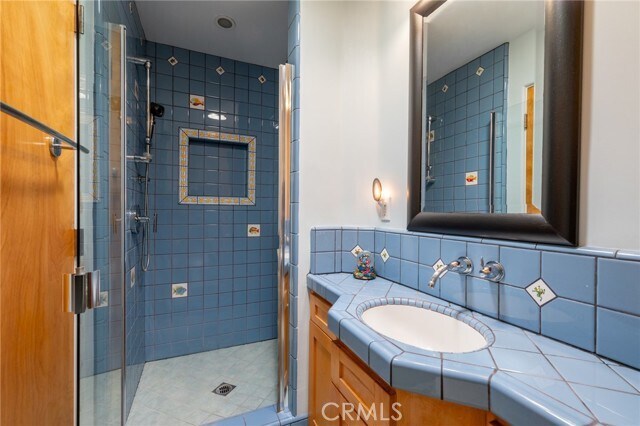 Building Photo - 310 30th St