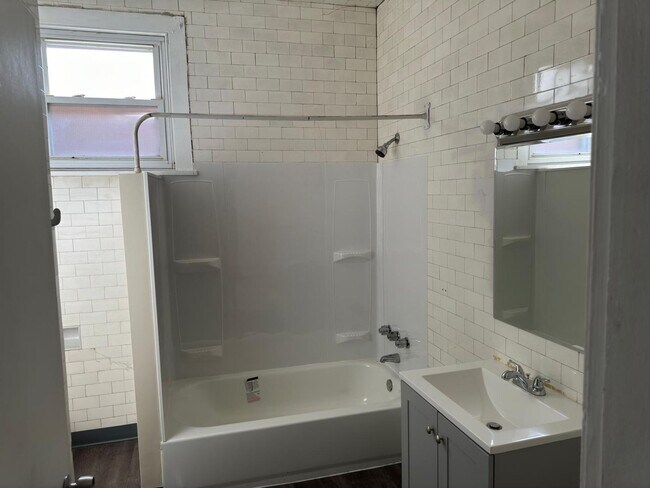Building Photo - 5420 Stanton Ave