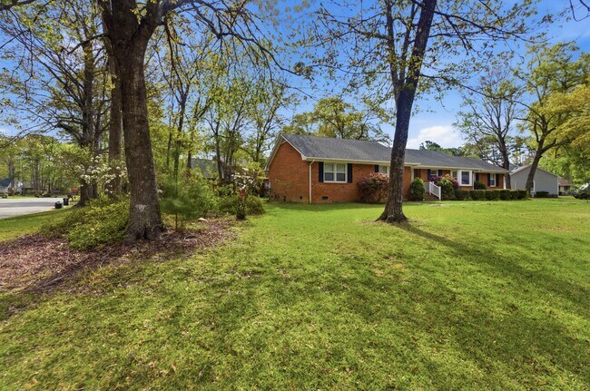 Building Photo - 601 Winged Foot Ct