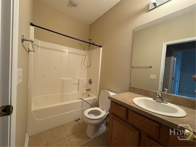 Building Photo - 37 Ross Way