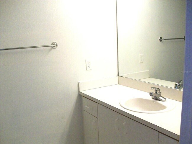 Building Photo - 495 Las Cortes Ln