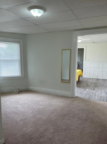 Building Photo - 1072 Ellicott St