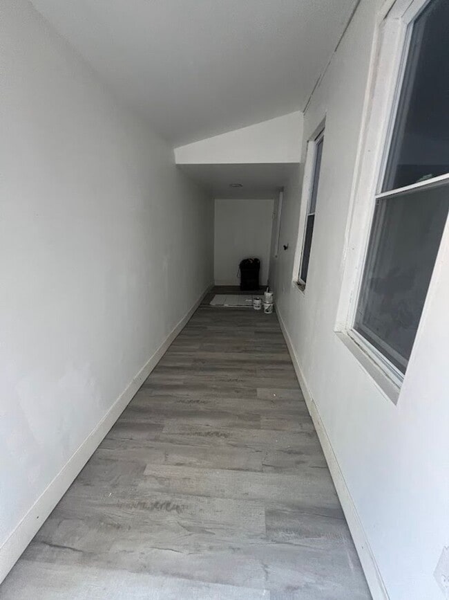Building Photo - Newly updated 3 bedroom home