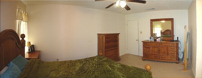 Building Photo - 360 Virtual Tour Available