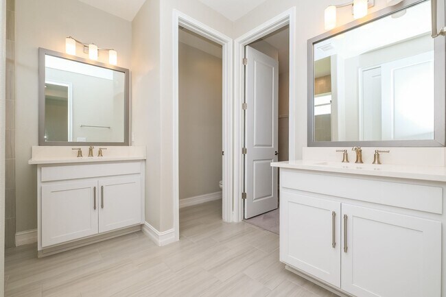 Building Photo - 4639 Almada Ln