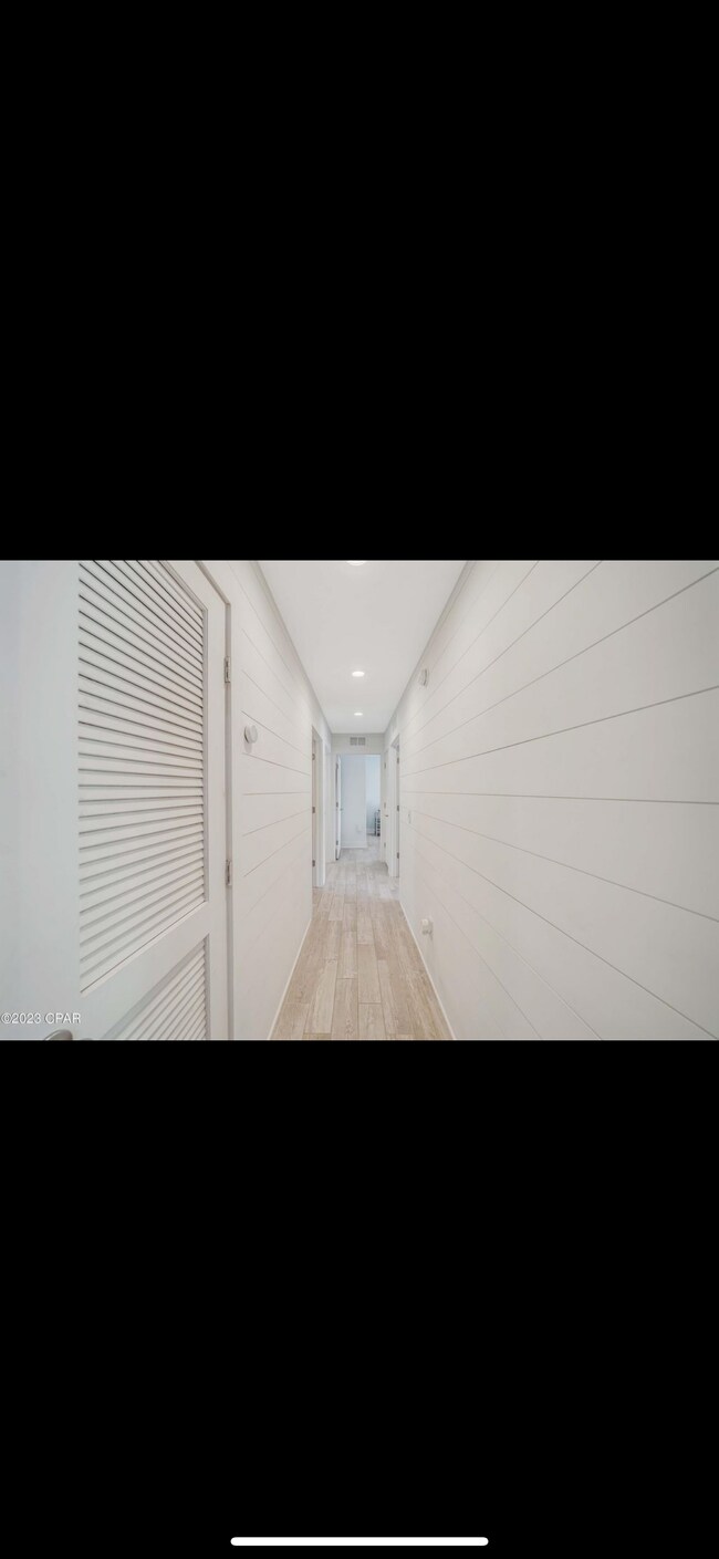 Building Photo - 1307 Lighthouse Rd