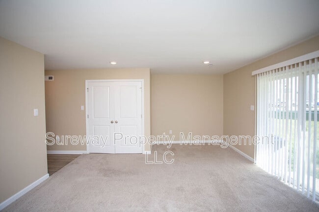 Building Photo - 239 Macoun Way