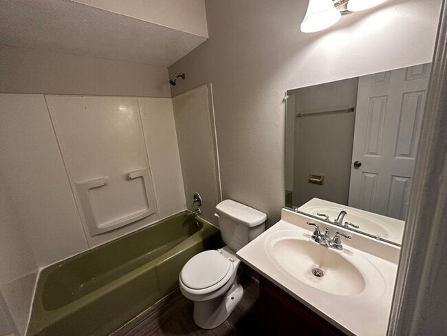 Building Photo - 3490 Trabue Rd