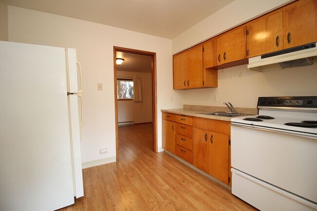 Building Photo - 7312-7334 N Lancaster Ave