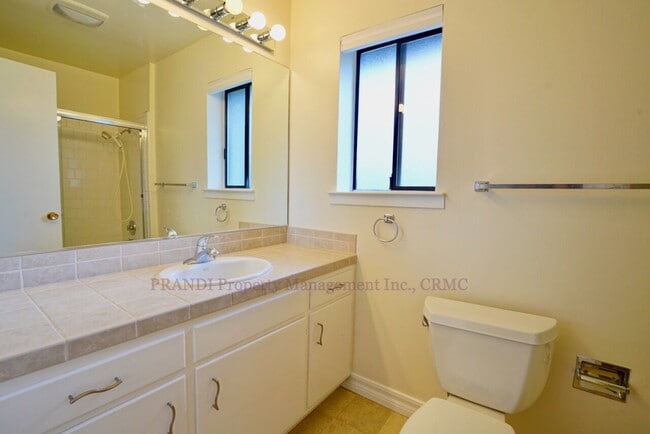 Building Photo - Rarely Available Sausalito Home with Amazing Views!