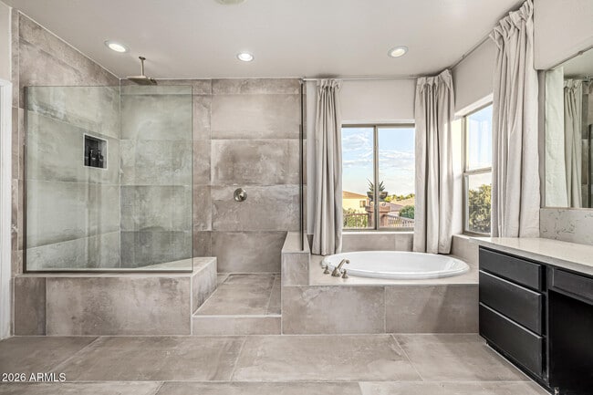 Building Photo - 5211 N 193rd Ave