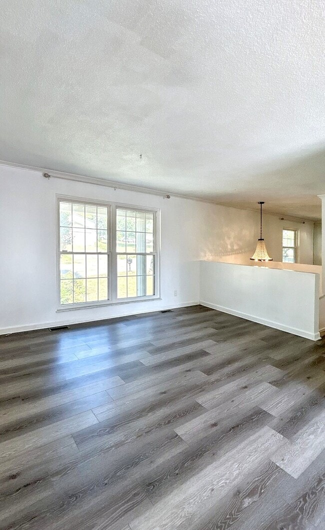 Building Photo - 1278 Roth Hill Dr