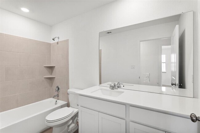 Building Photo - 114 Miglia St