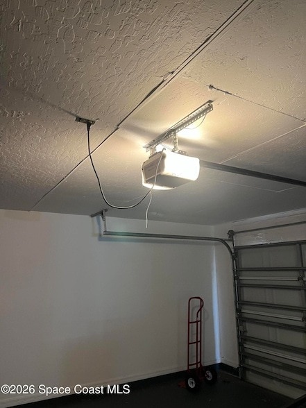 Building Photo - 1071 Cadillac Dr NE