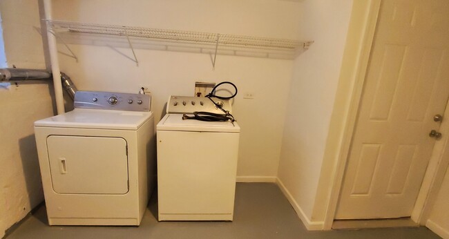 Building Photo - 4138 W Barry Ave