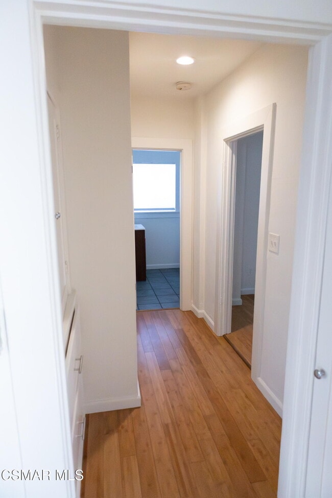 Building Photo - 1132 Mariposa Ave