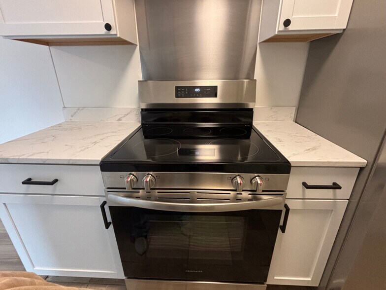 Building Photo - 1815 William Howard Taft Rd