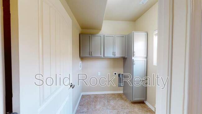 Building Photo - 655 Woodmoor Acres Dr