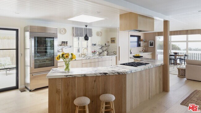 Building Photo - 29500 Heathercliff Rd